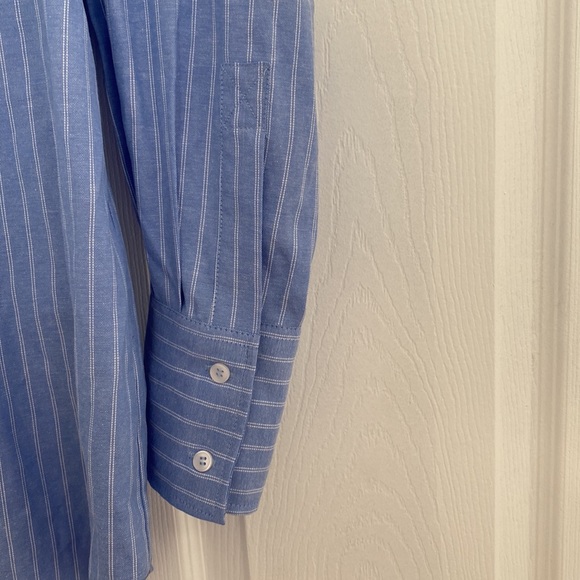 NWT ZARA LAPEL COLLAR SHIRT WITH V-NECK AND LONG SLEEVES. FRONT BUTTON CLOSURE. - Picture 3 of 8